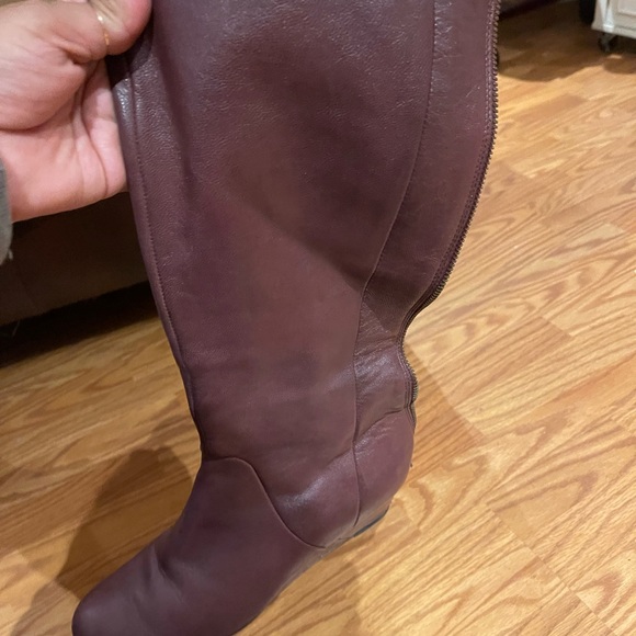 Winter boots used but still lot of life left! Price says it all - Picture 3 of 4